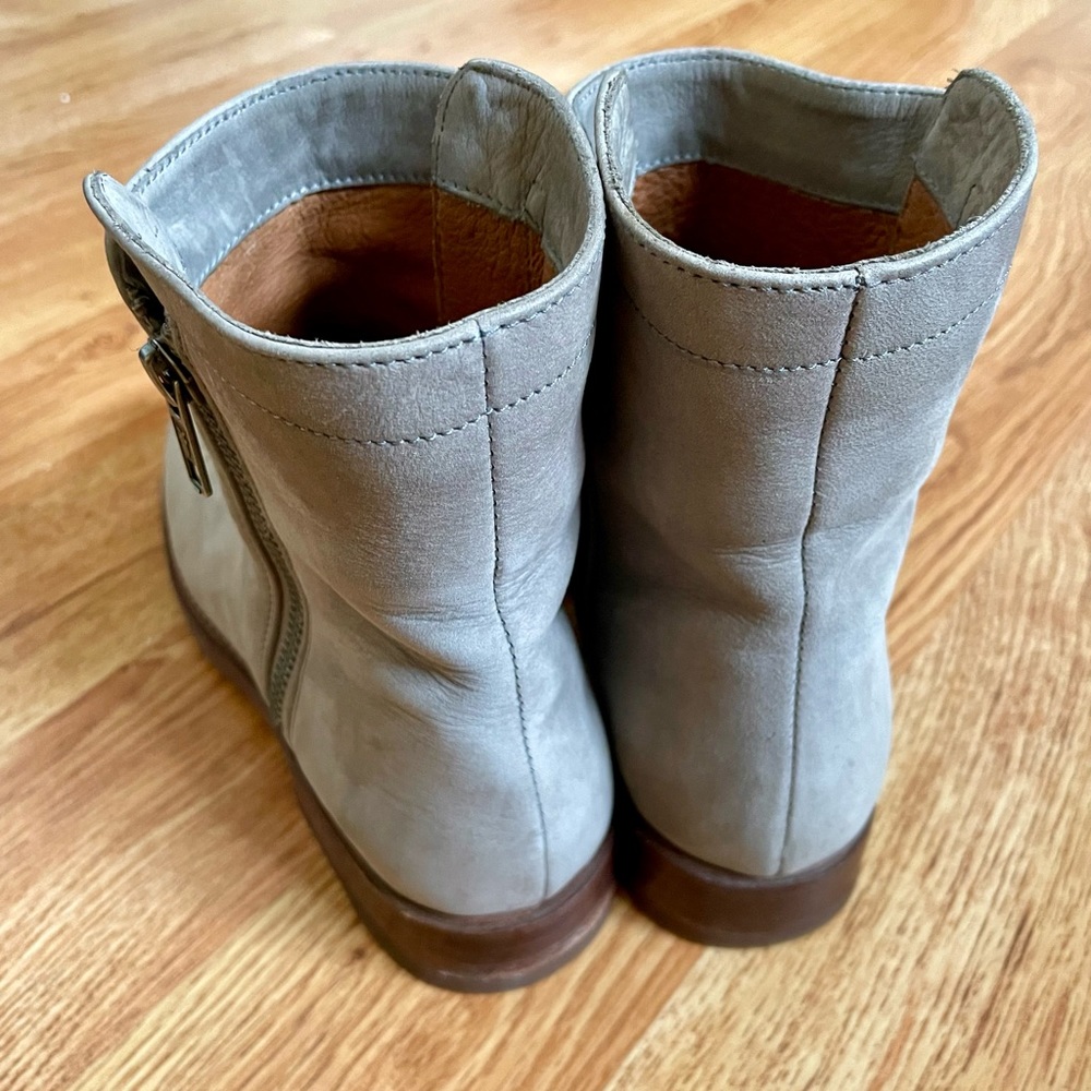 Frye nubuck chelsea boots - Picture 3 of 12